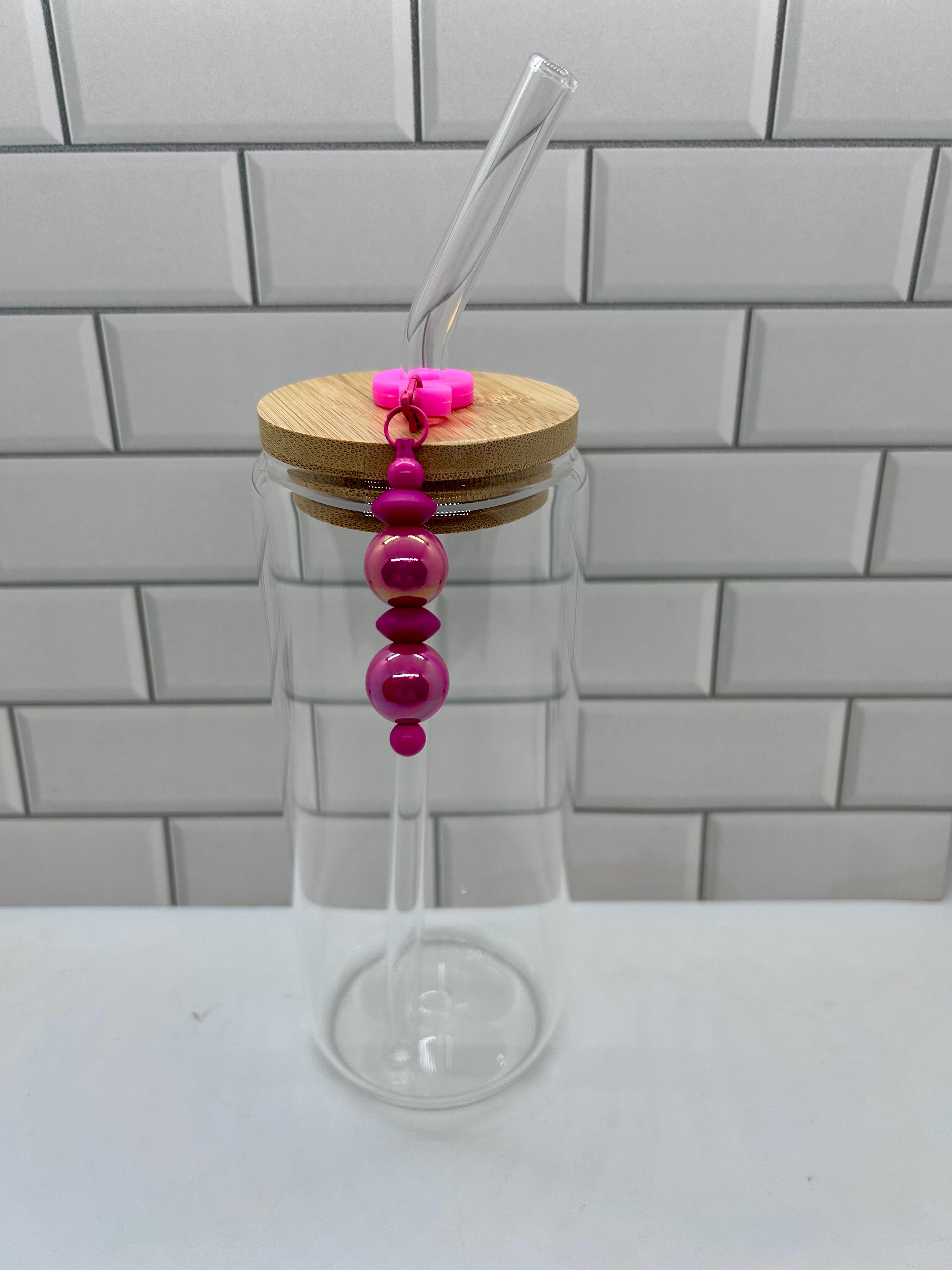 Breloque de paille perlée – Rose