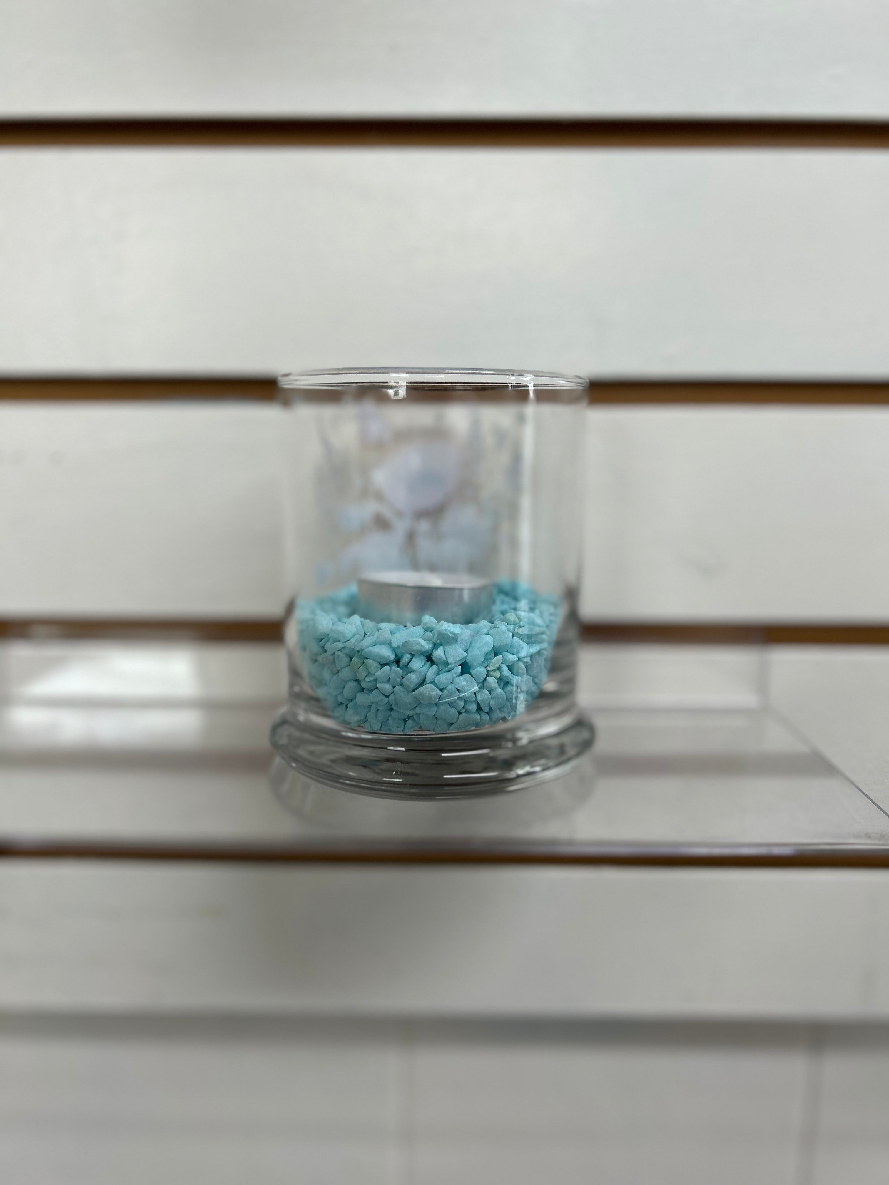 Photophore en verre-Personnalisé avec les sables blancs, des galets clairs ou des roches bleues, livré avec 2 bougies chauffe-plat