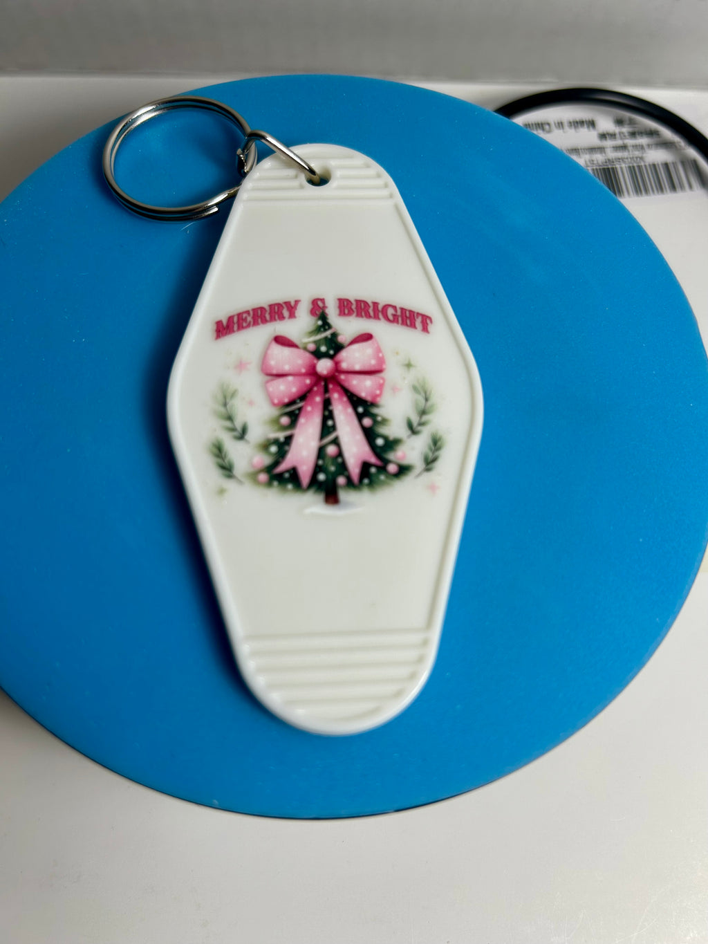 Retro Style Motel Keychain With Christmas Design