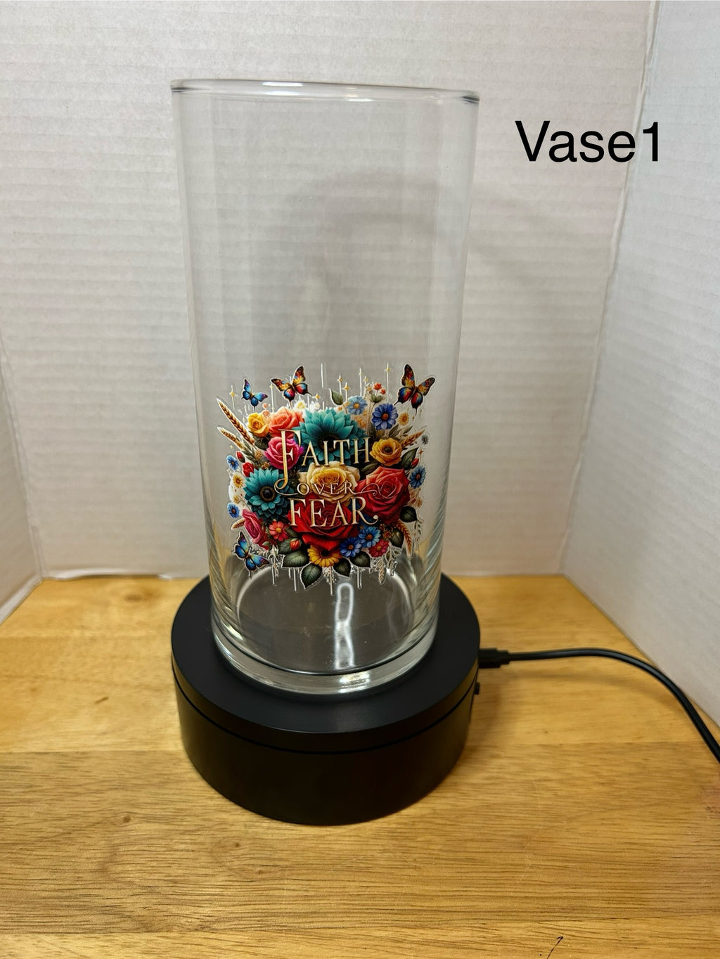 Vase en verre au motif élégant, 18,4 cm