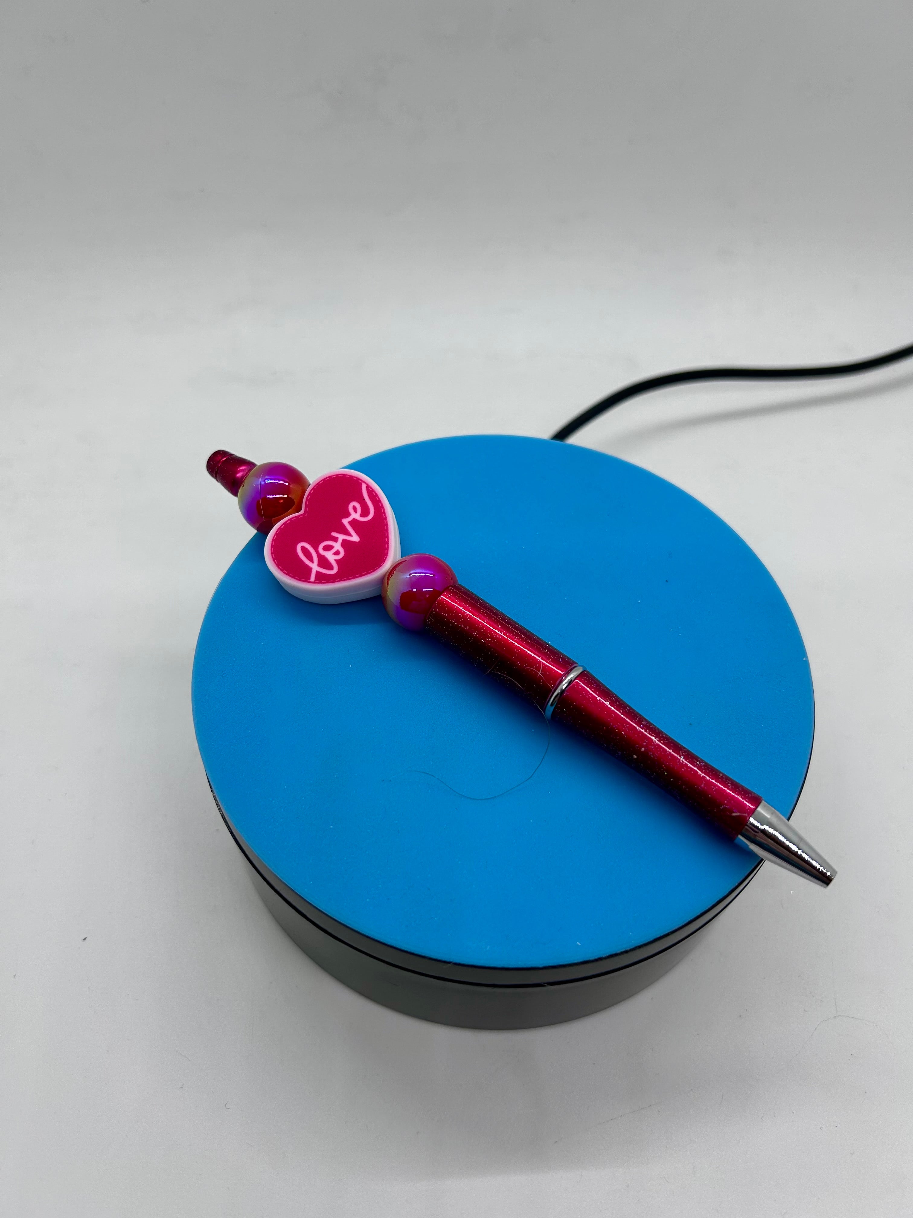 Stylos à bille perlés sur le thème de la Saint-Valentin
