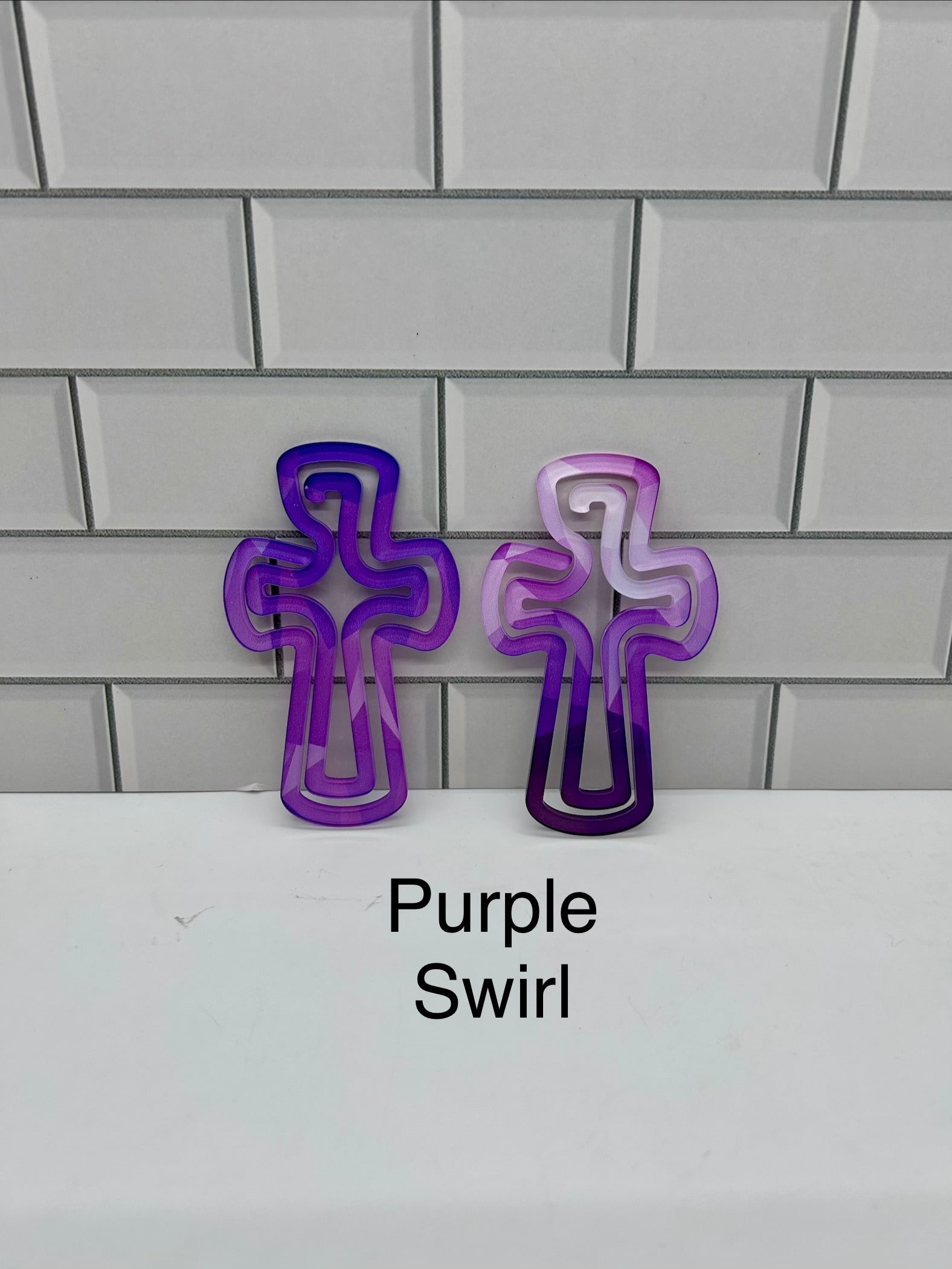 Trombones géants acryliques violets de 10 x 6,3 cm