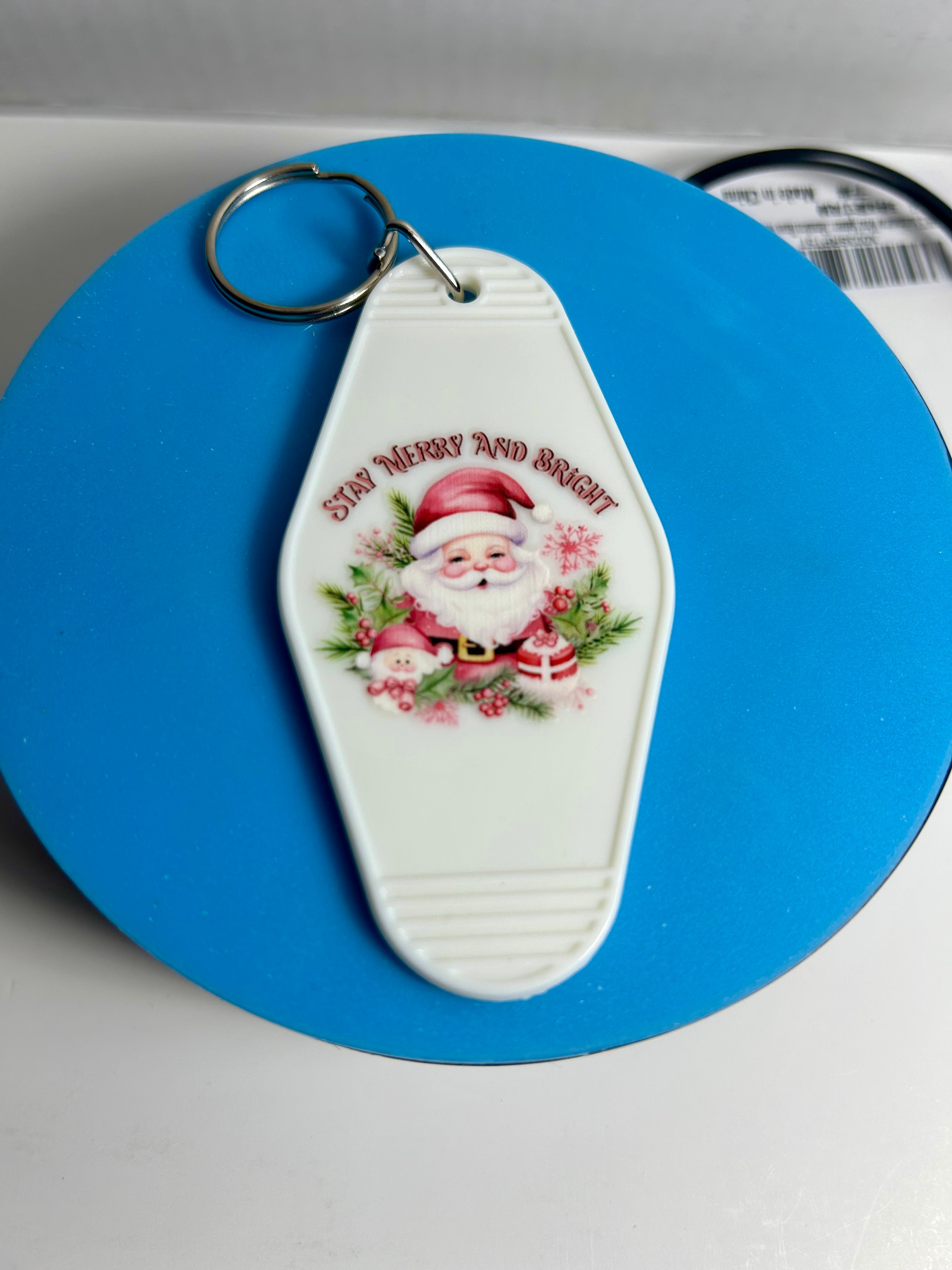 Retro Style Motel Keychain With Christmas Design
