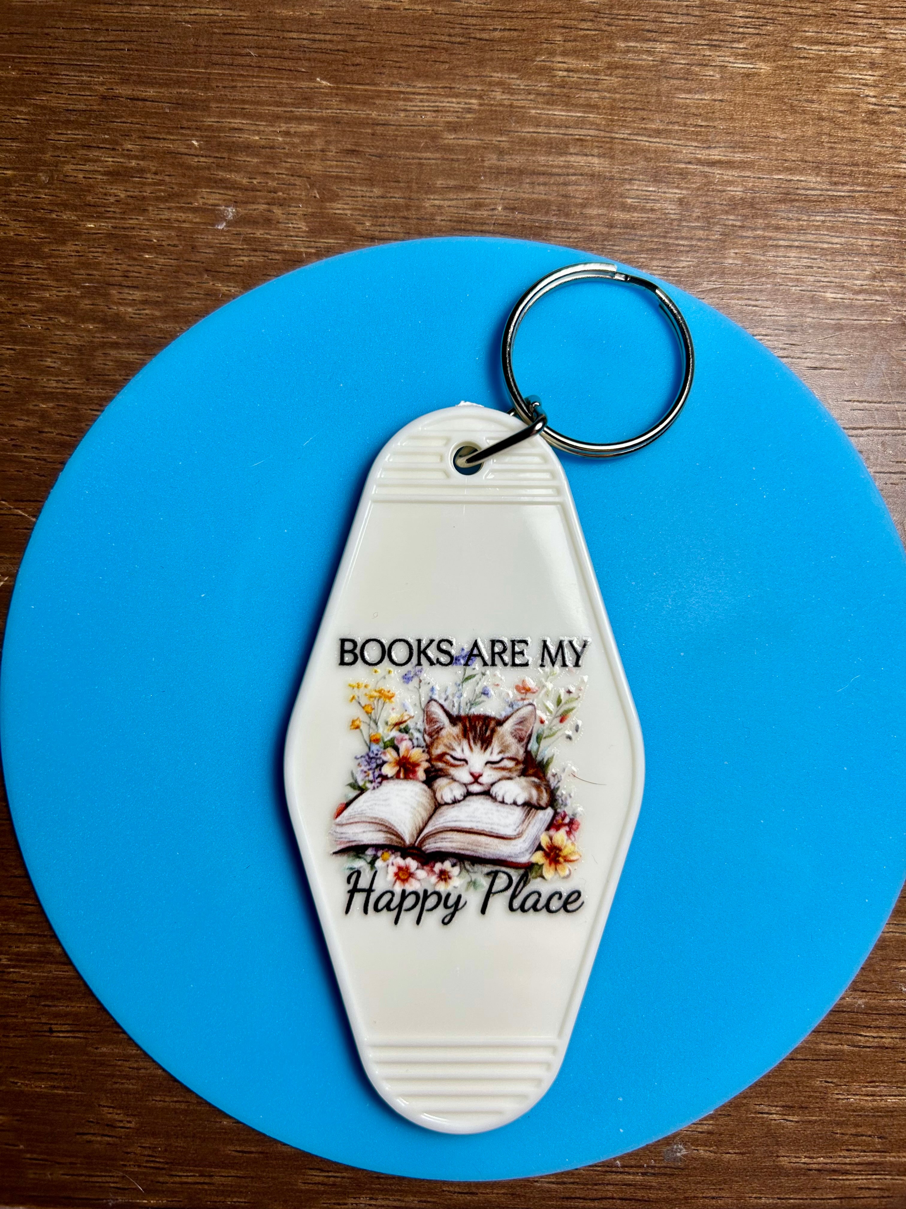 Porte-clés de motel de style rétro sur le thème des livres