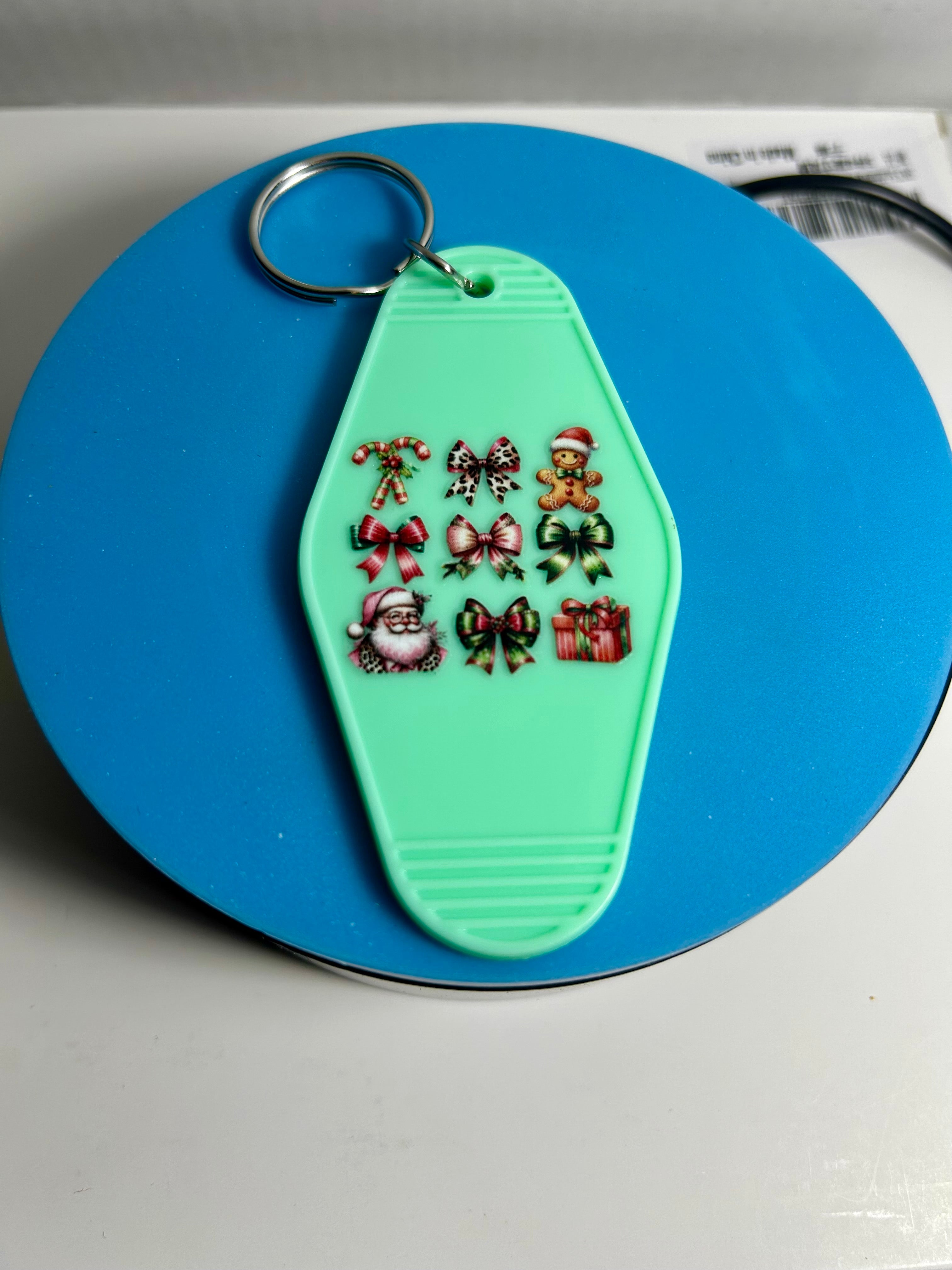 Retro Style Motel Keychain With Christmas Design