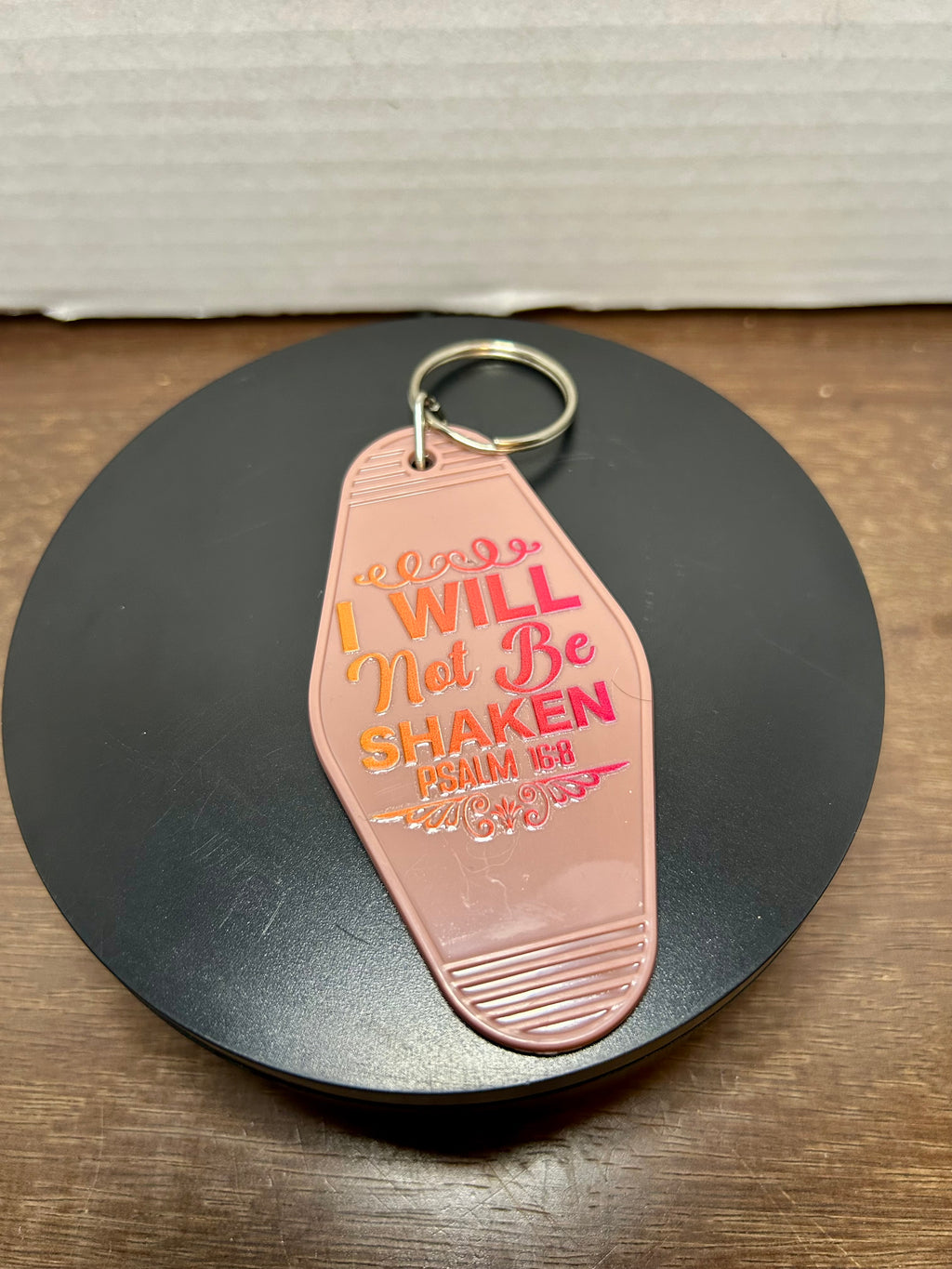 Retro Style Motel Keychain With Design
