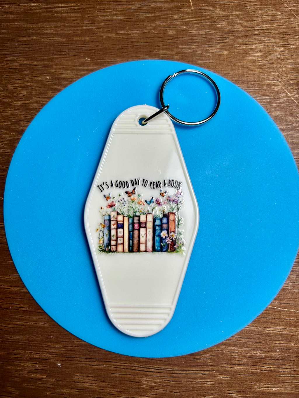 Porte-clés de motel de style rétro sur le thème des livres
