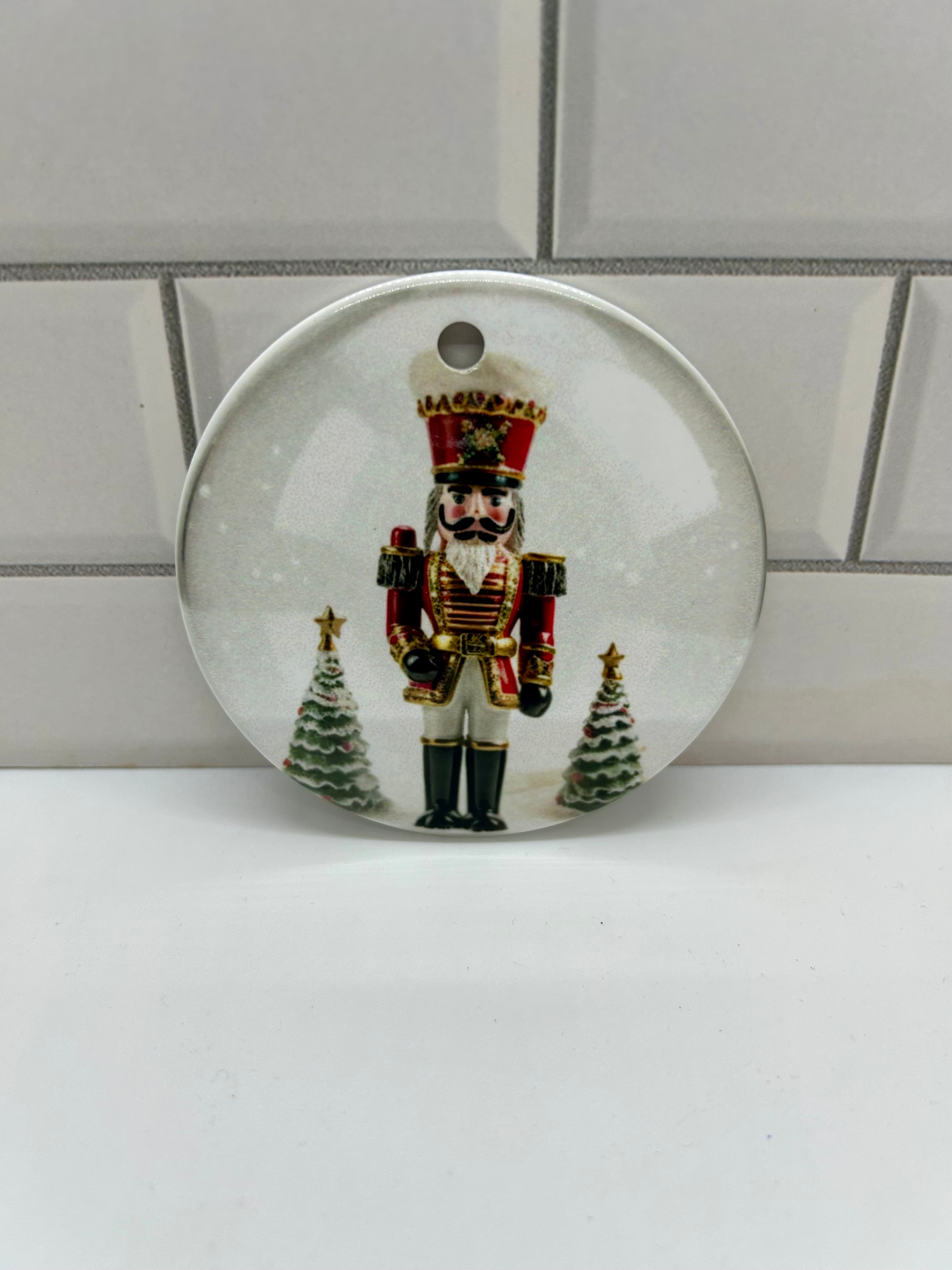 Ornement de Noël en céramique de 3x3 pouces avec un magnifique motif