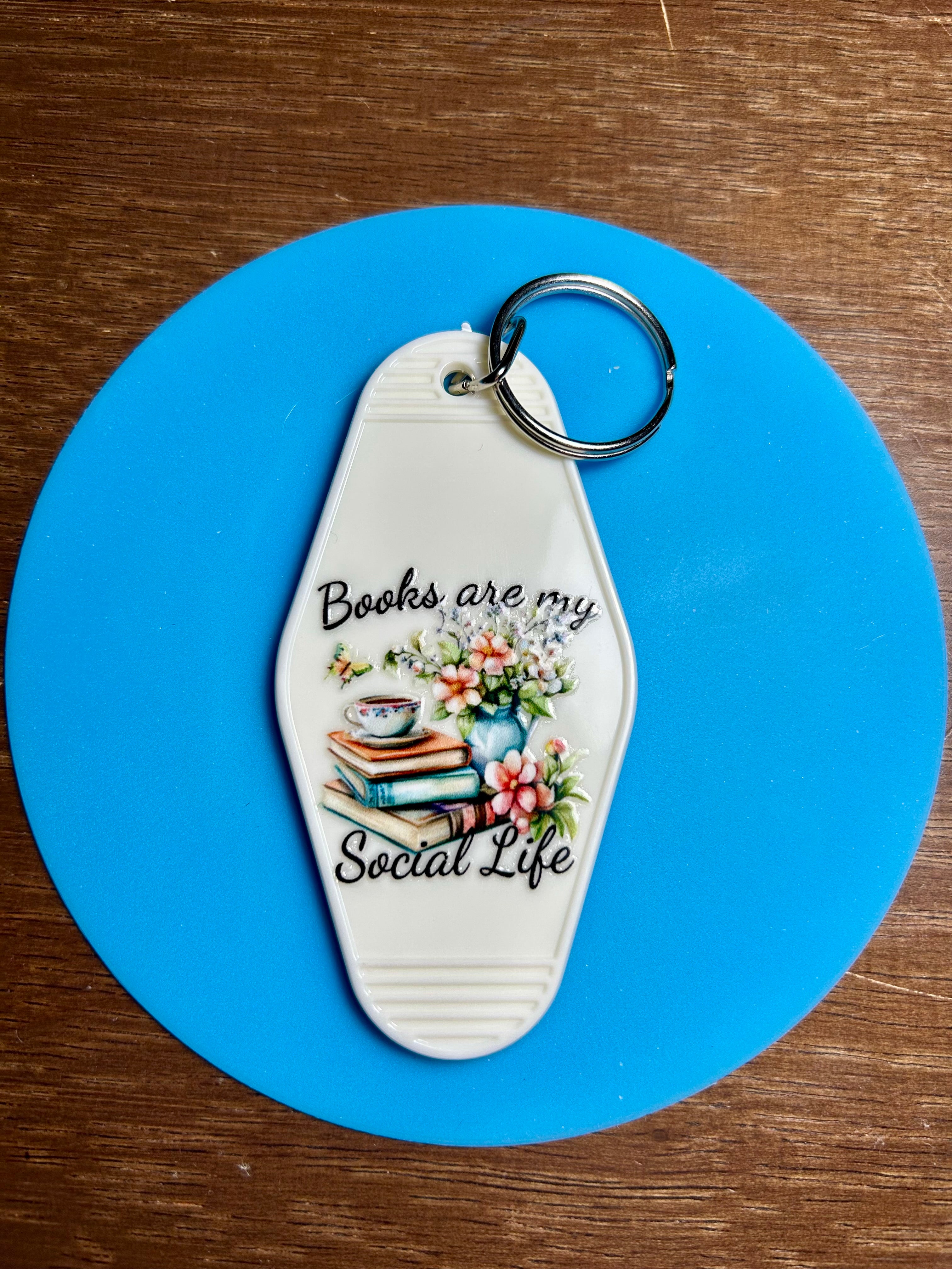 Porte-clés de motel de style rétro sur le thème des livres