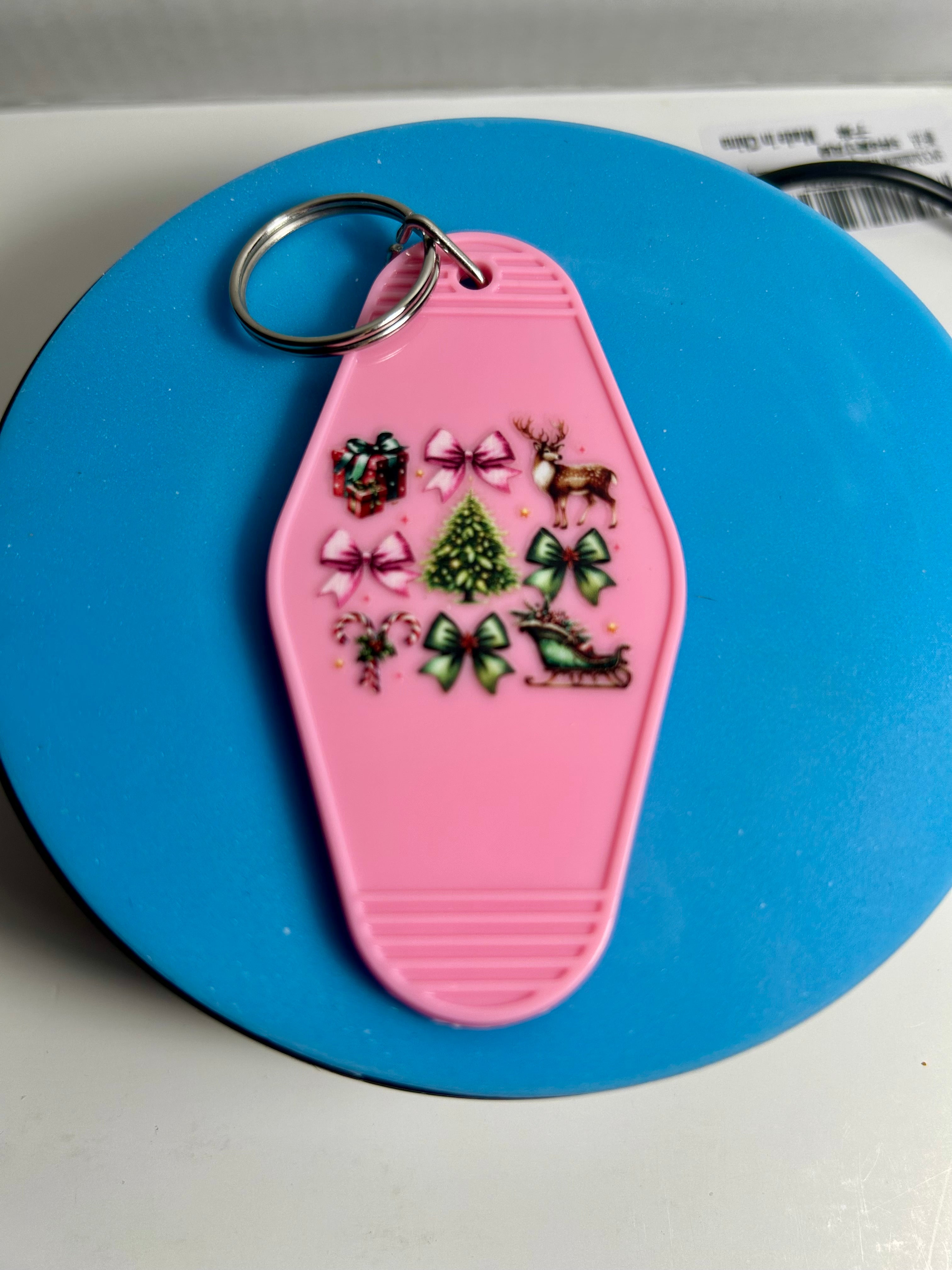 Retro Style Motel Keychain With Christmas Design