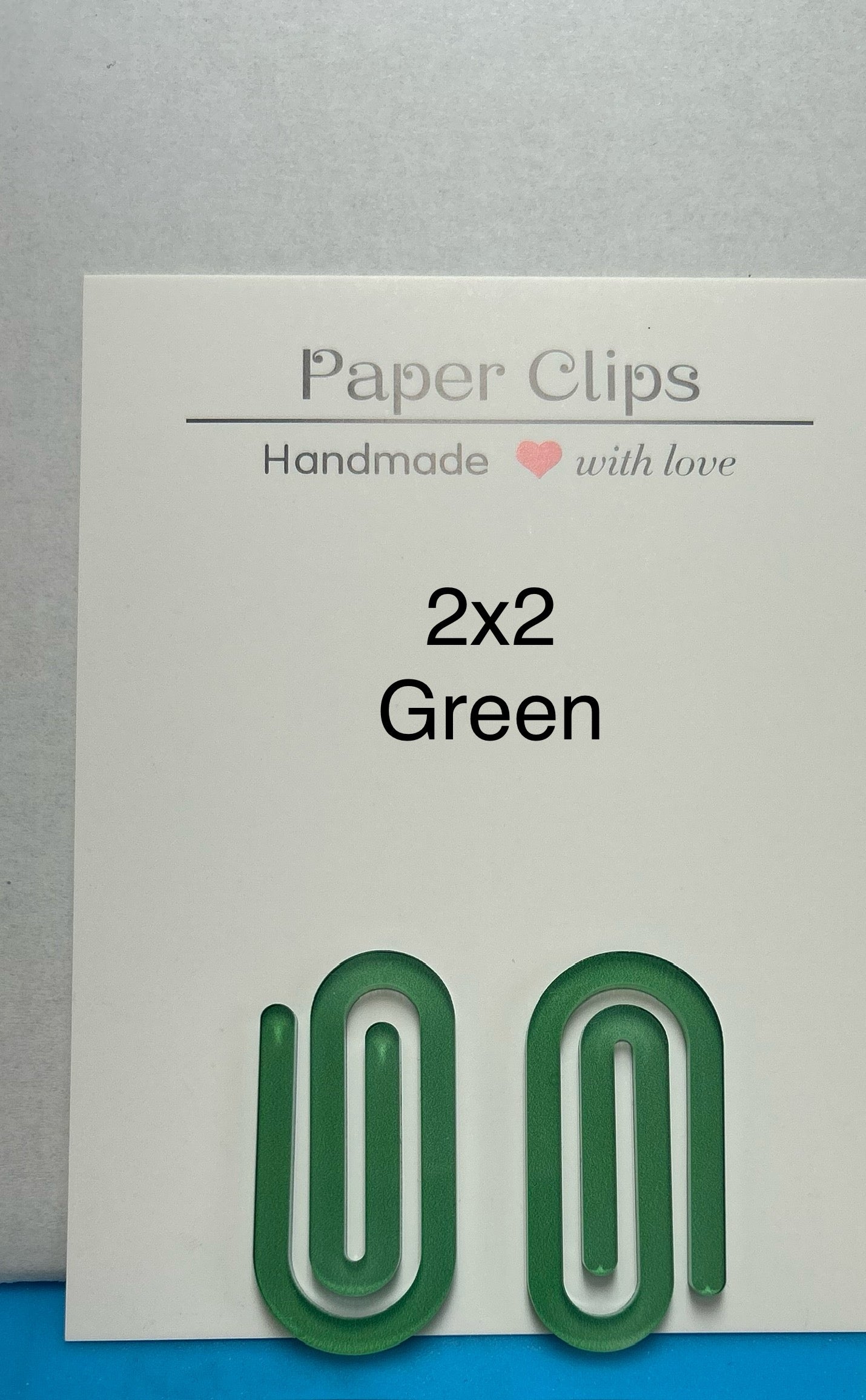 Acrylic 2inx2in small paper clip with beautiful design