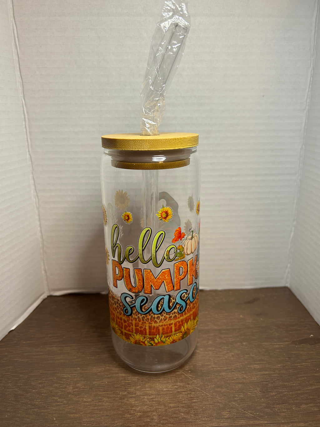 20 oz Glass Tumbler with Bamboo Lid and Glass Straw featuring a Fall Theme