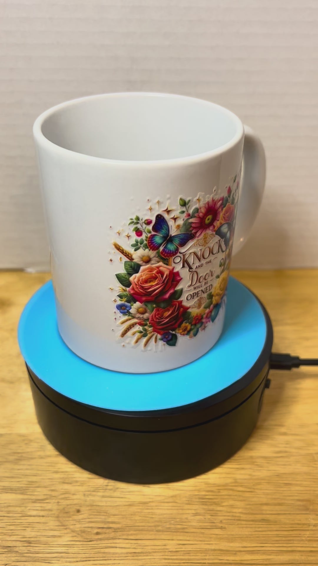 11 oz Ceramic Coffee Mug featuring a Beautiful Design, Right Hand Sided Handle