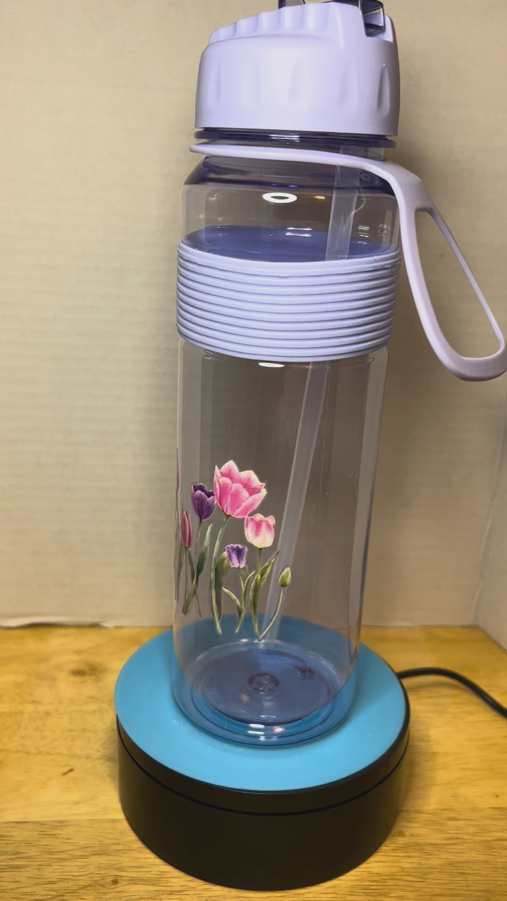 Bouteille d'eau en plastique de 30 oz avec poignée et paille au design magnifique