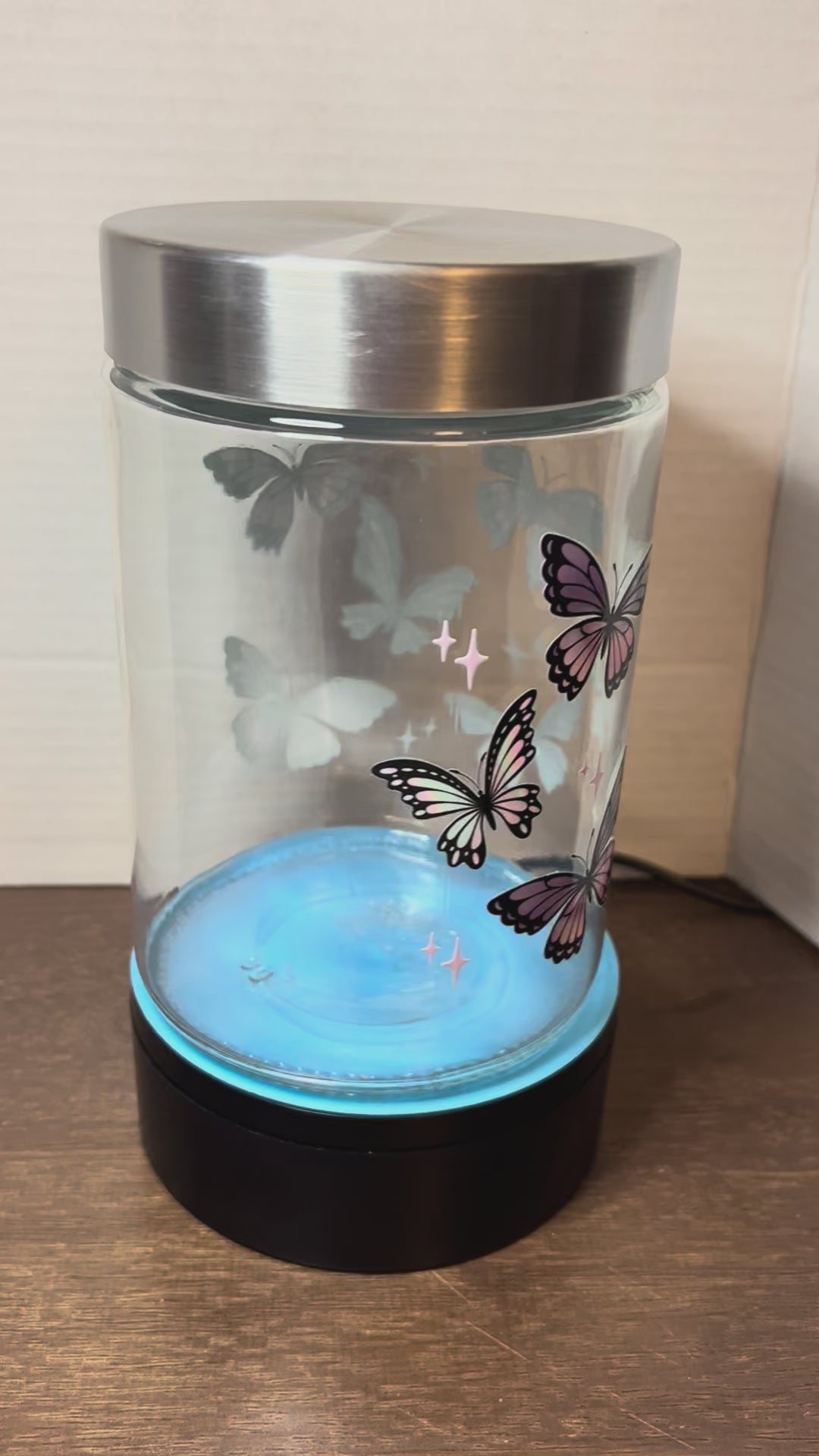 Bocal en verre avec couvercle métallique orné d'un magnifique motif papillon, 1,1 litre
