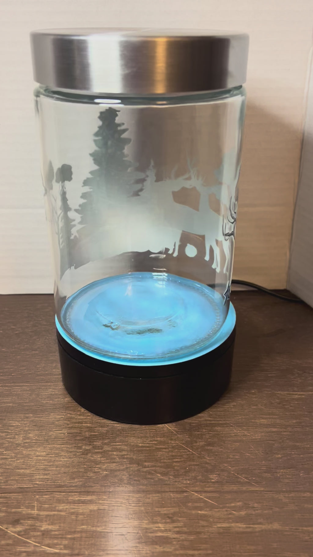 Récipient en verre avec couvercle en métal orné d'un magnifique motif de Noël, 1,1 litre