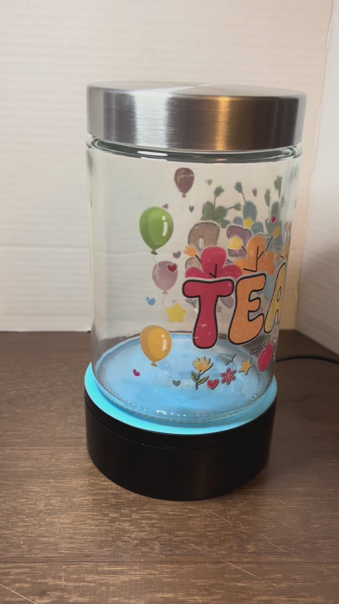 Glass Canister With Metal Lid Featuring A Beautiful Teacher Design, 1.1 Liters